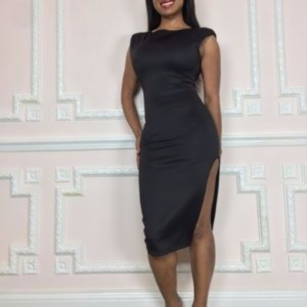 Sexy Low back black dress with High Slit new - Picture 1 of 7